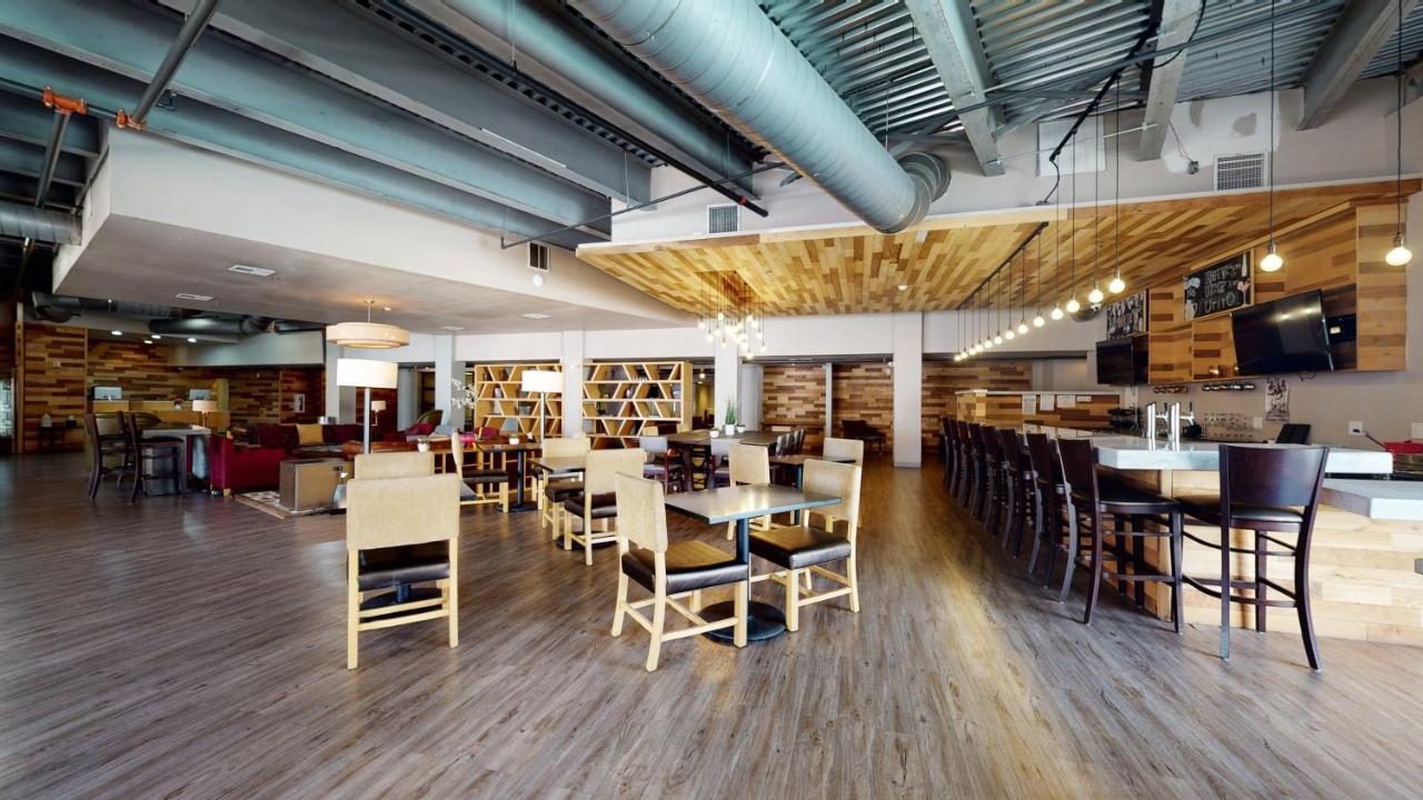 Aggieland Boutique 3* College Station